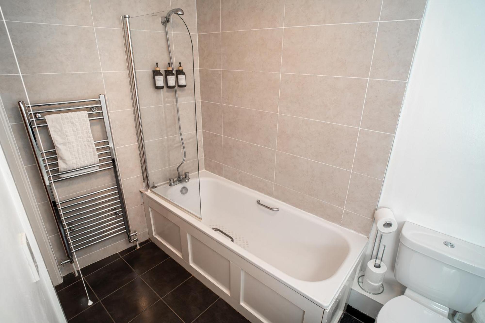 3 Bedroom Central Apartment In Belfast City Centre المظهر الخارجي الصورة